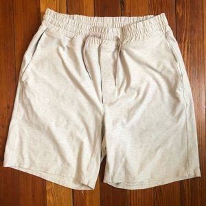 Outdoor Voices All day 7” shorts